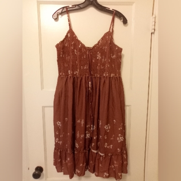 Boho Style Brown With White Floral Mini Dress Size 2XL - Picture 1 of 6